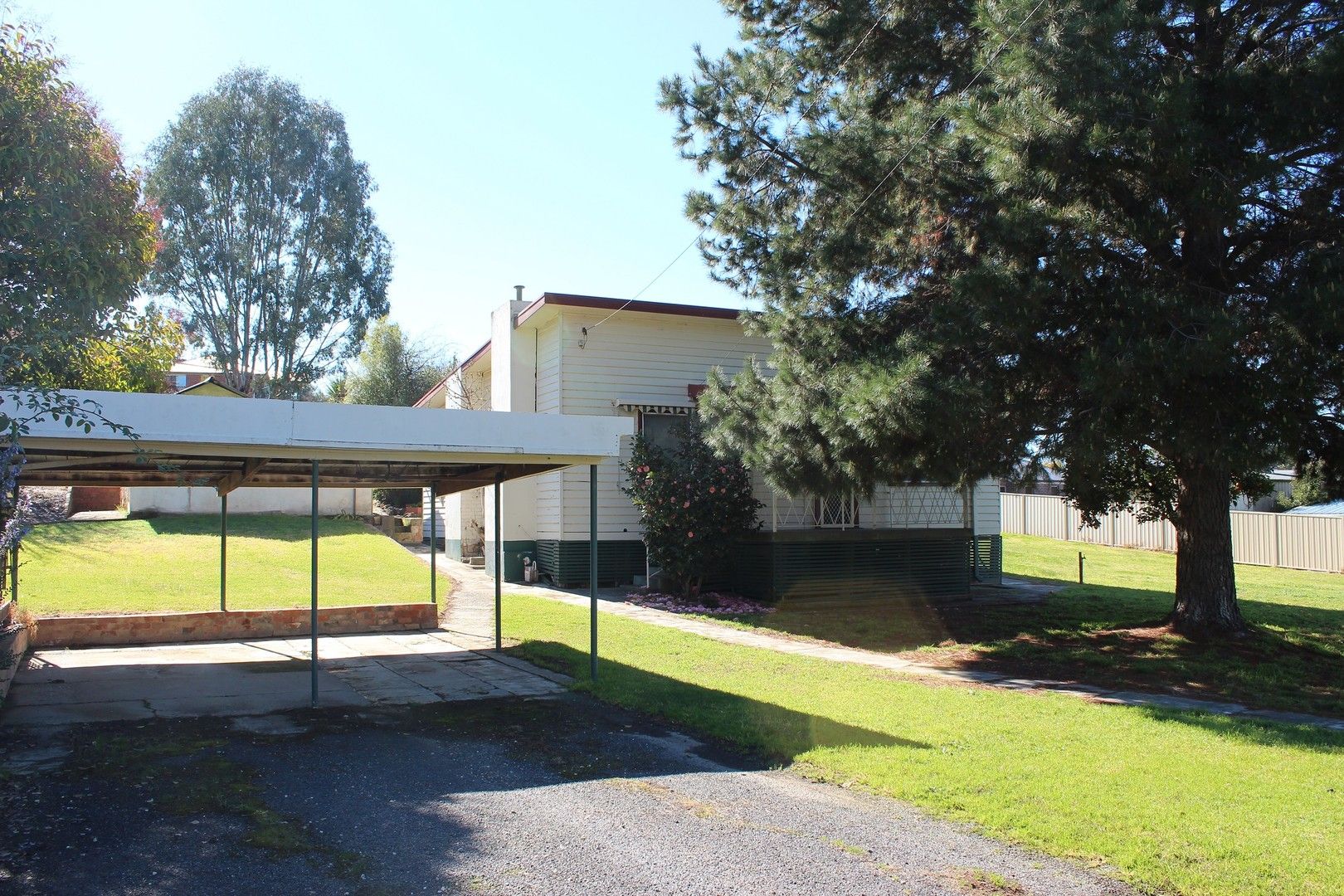 3 bedrooms House in 710 Daniel Street GLENROY NSW, 2640