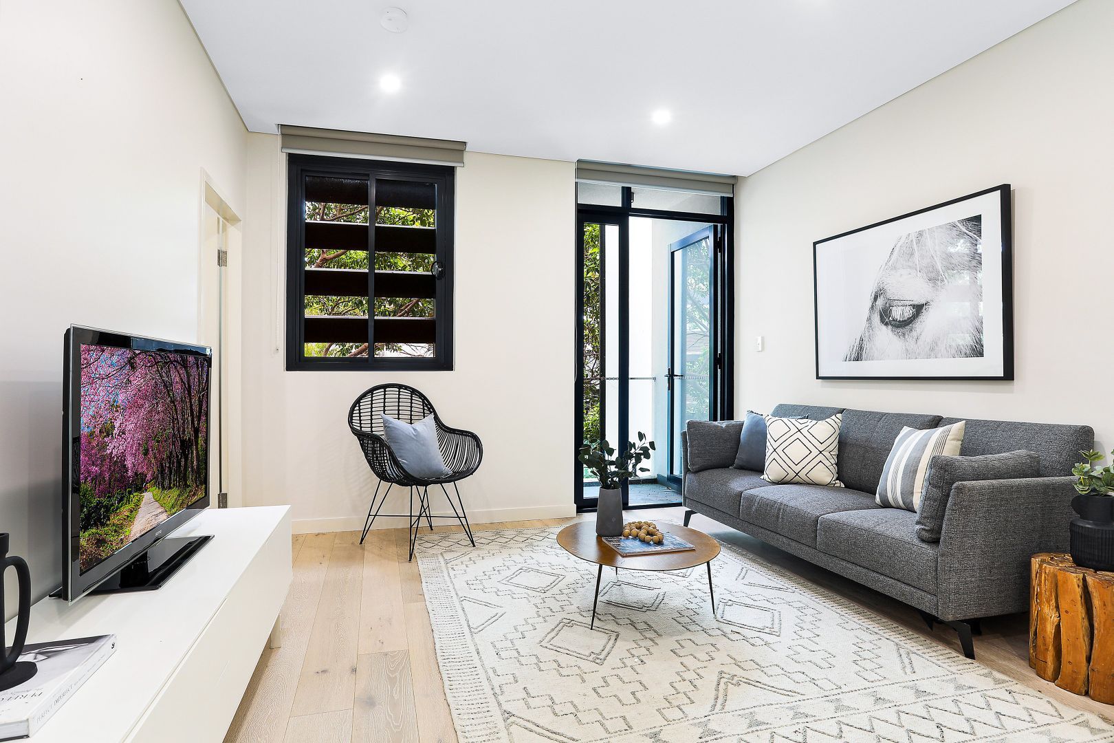 2 bedrooms Apartment / Unit / Flat in 15/2-6 Danks Street WATERLOO NSW, 2017