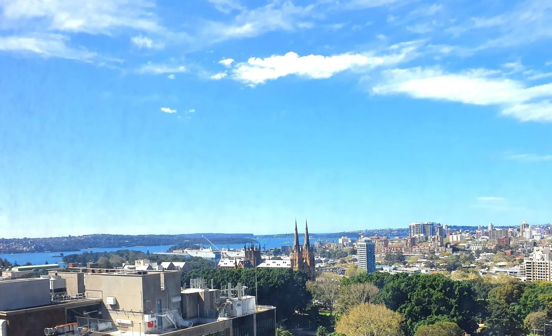 Spacious 2 Bedroom Apartment in the heart of the CBD at 27 Park St Sydney., Sydney