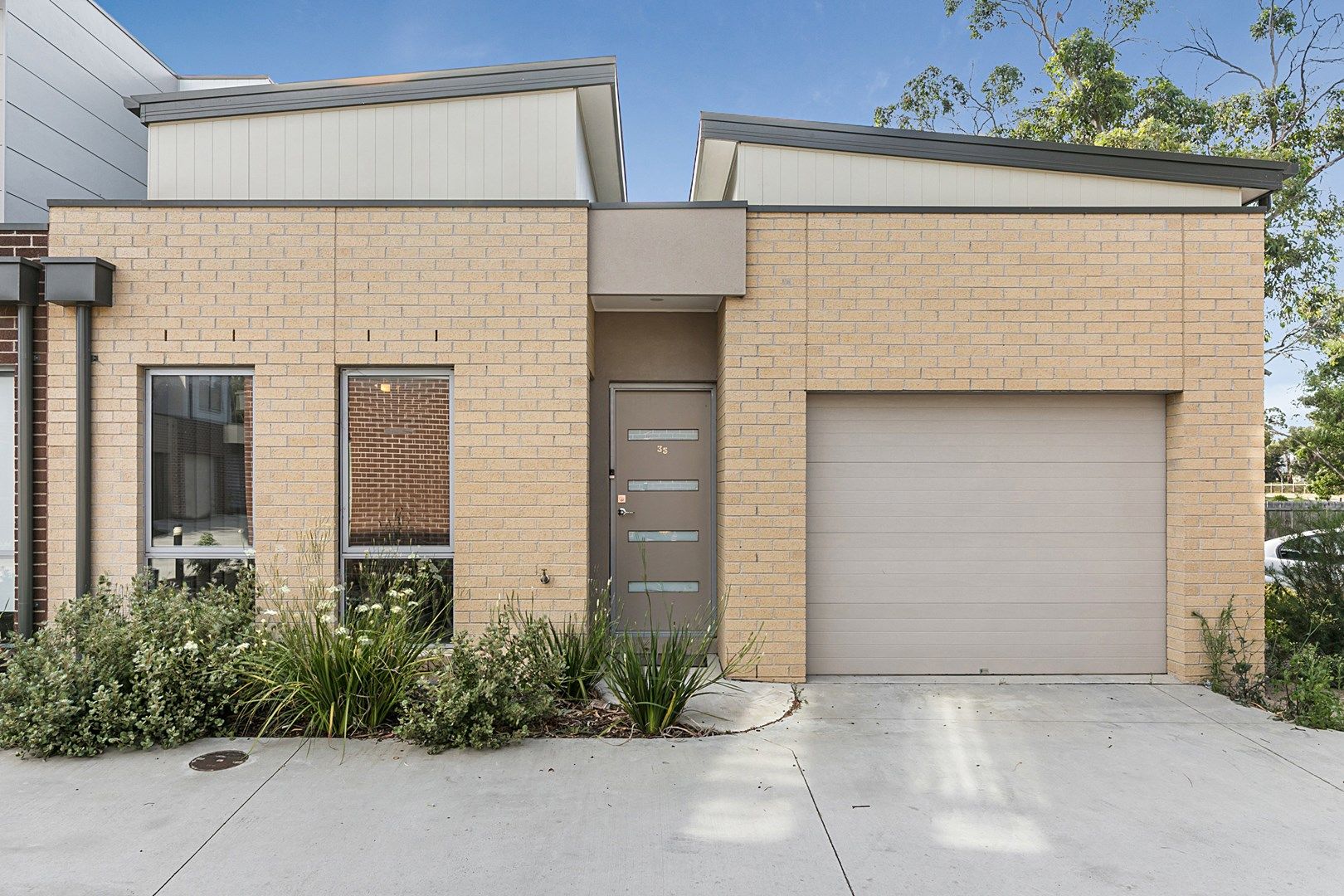 35 Sanctuary Drive, Carrum Downs VIC 3201, Image 0