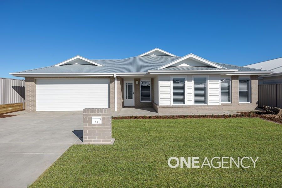 12 BONDI CRESCENT, Gobbagombalin NSW 2650, Image 0