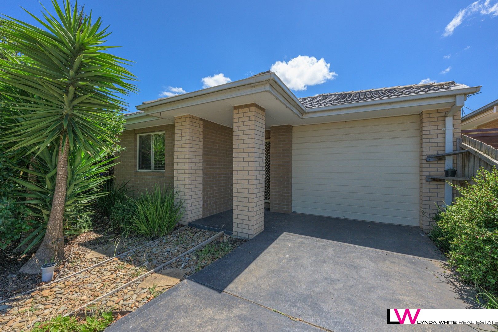 4 bedrooms House in 6 Canopy Way WERRIBEE VIC, 3030