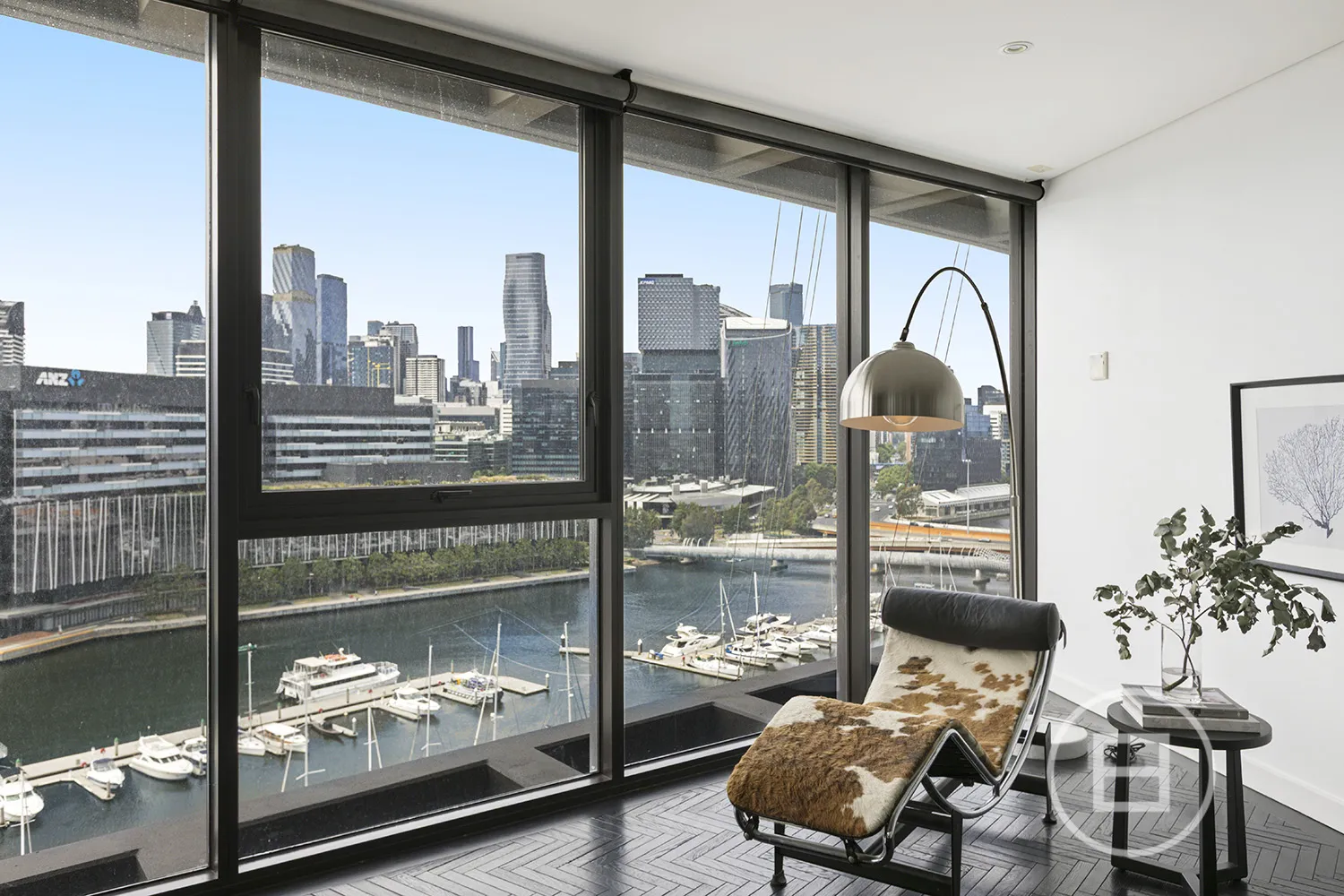 Apartment in Docklands - View 3