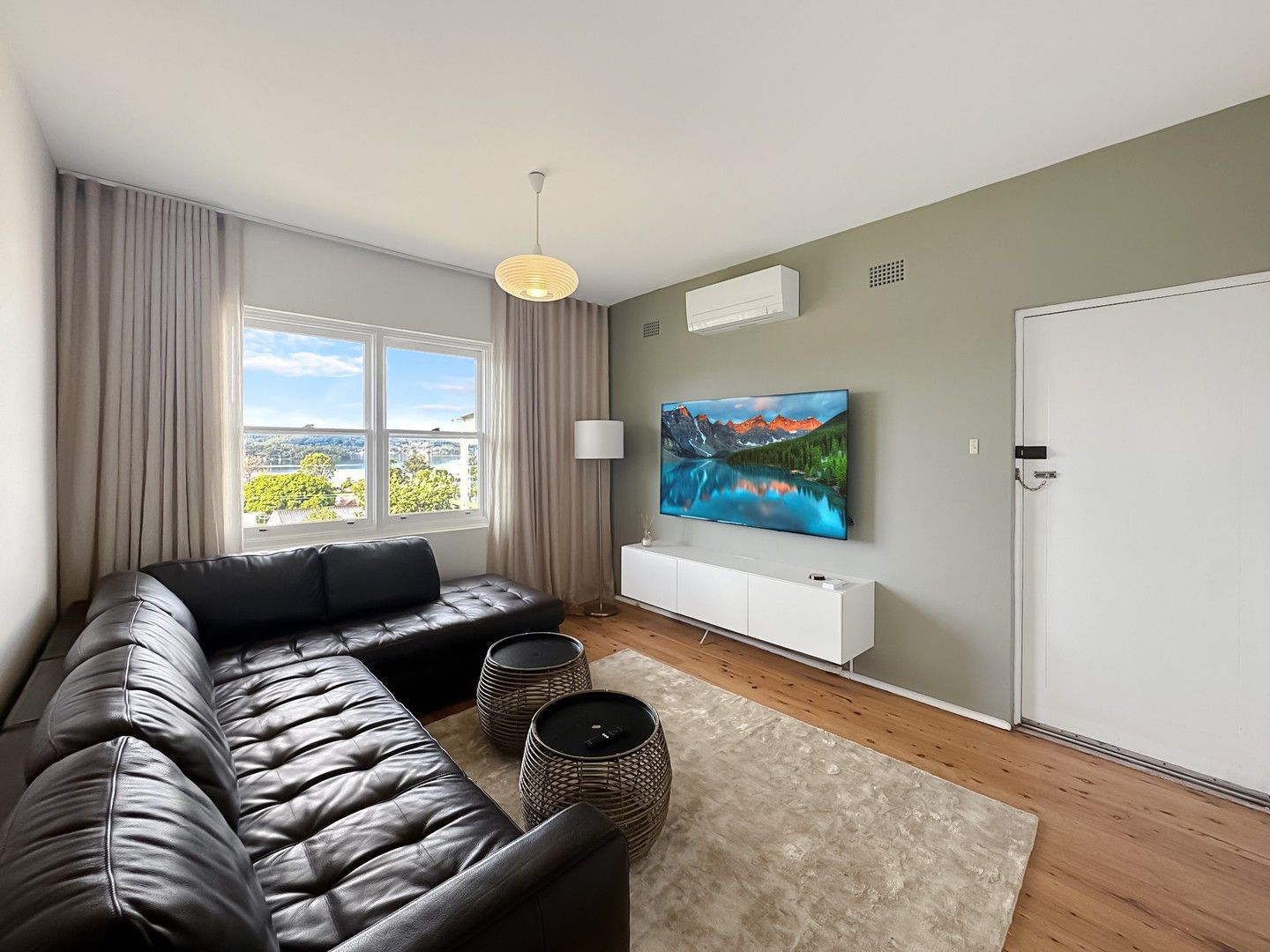 1 bedrooms House in 16B Hughes Street POINT CLARE NSW, 2250