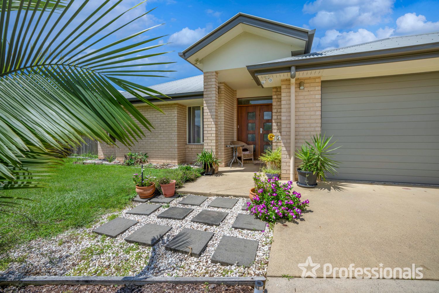 12 Vista Close, Southside QLD 4570, Image 1