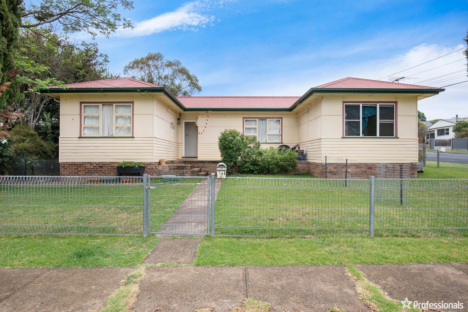 1&2/168 Mossman Street, Armidale NSW 2350, Image 0