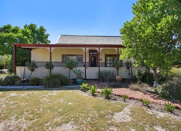 41 Albert Road, Chiltern VIC 3683