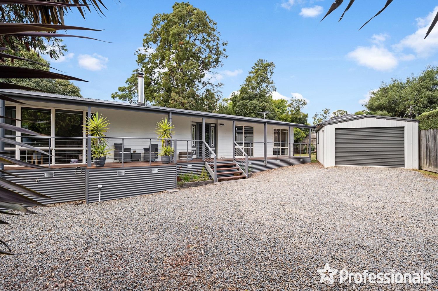 3 bedrooms House in 3/16 Wedderburn Crescent MOUNT EVELYN VIC, 3796
