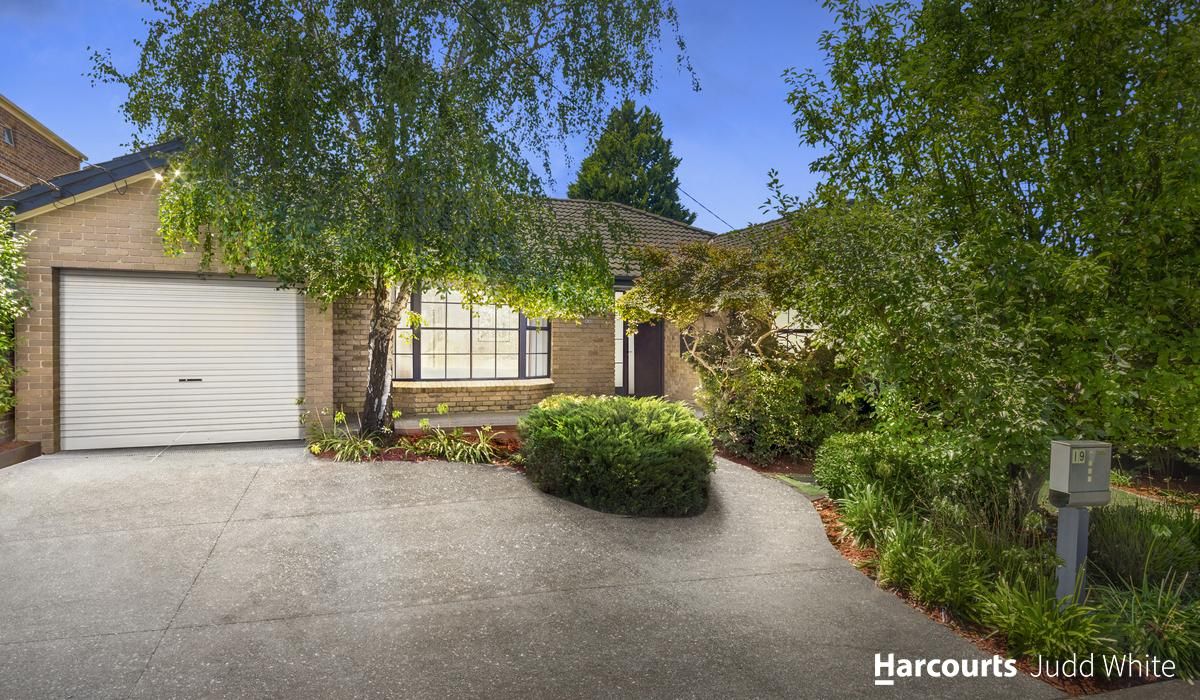 19 Kiah Street, Glen Waverley VIC 3150