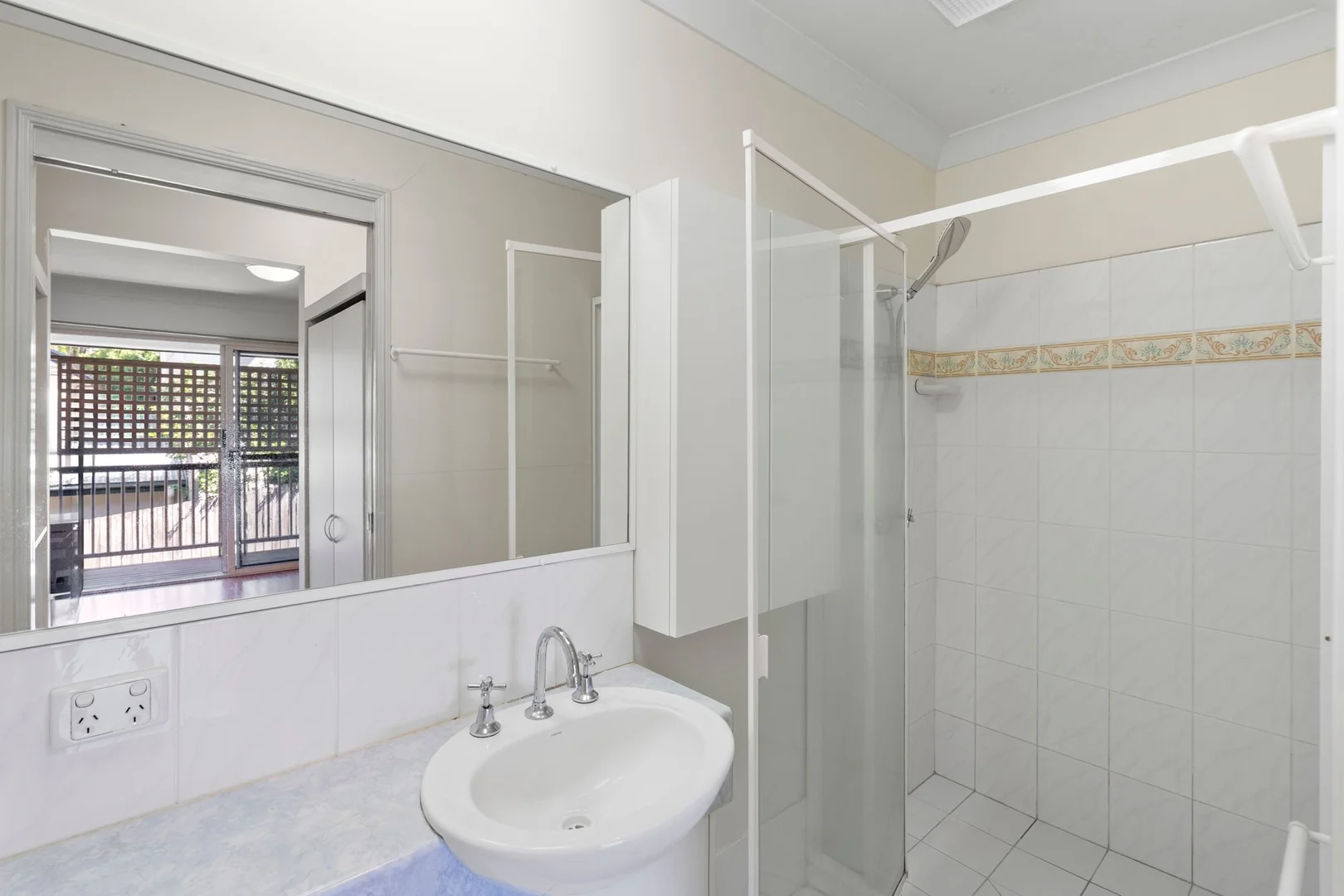 Additional image 4 of 2/37 Broomfield St, Taringa QLD 4068