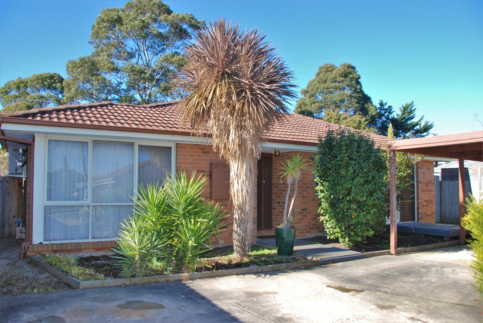 2 bedrooms Apartment / Unit / Flat in 2/4 Damian Court CRANBOURNE VIC, 3977