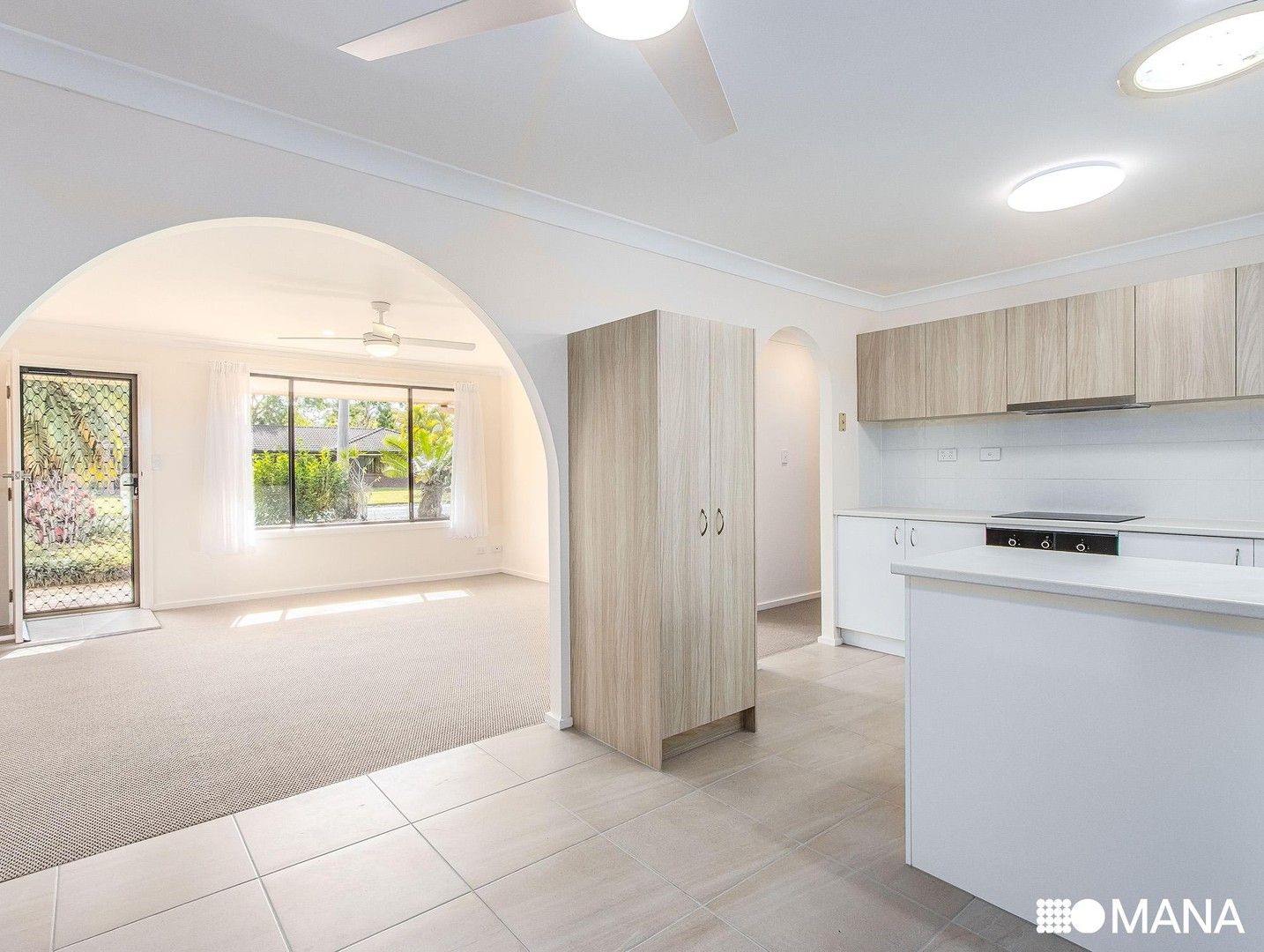 3 bedrooms House in 31 Bulgoon Crescent OCEAN SHORES NSW, 2483