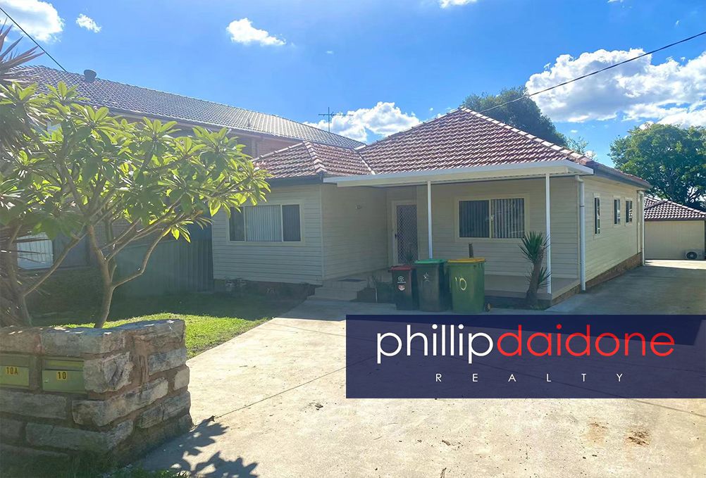 3 bedrooms House in 10 Wenke Crescent YAGOONA NSW, 2199