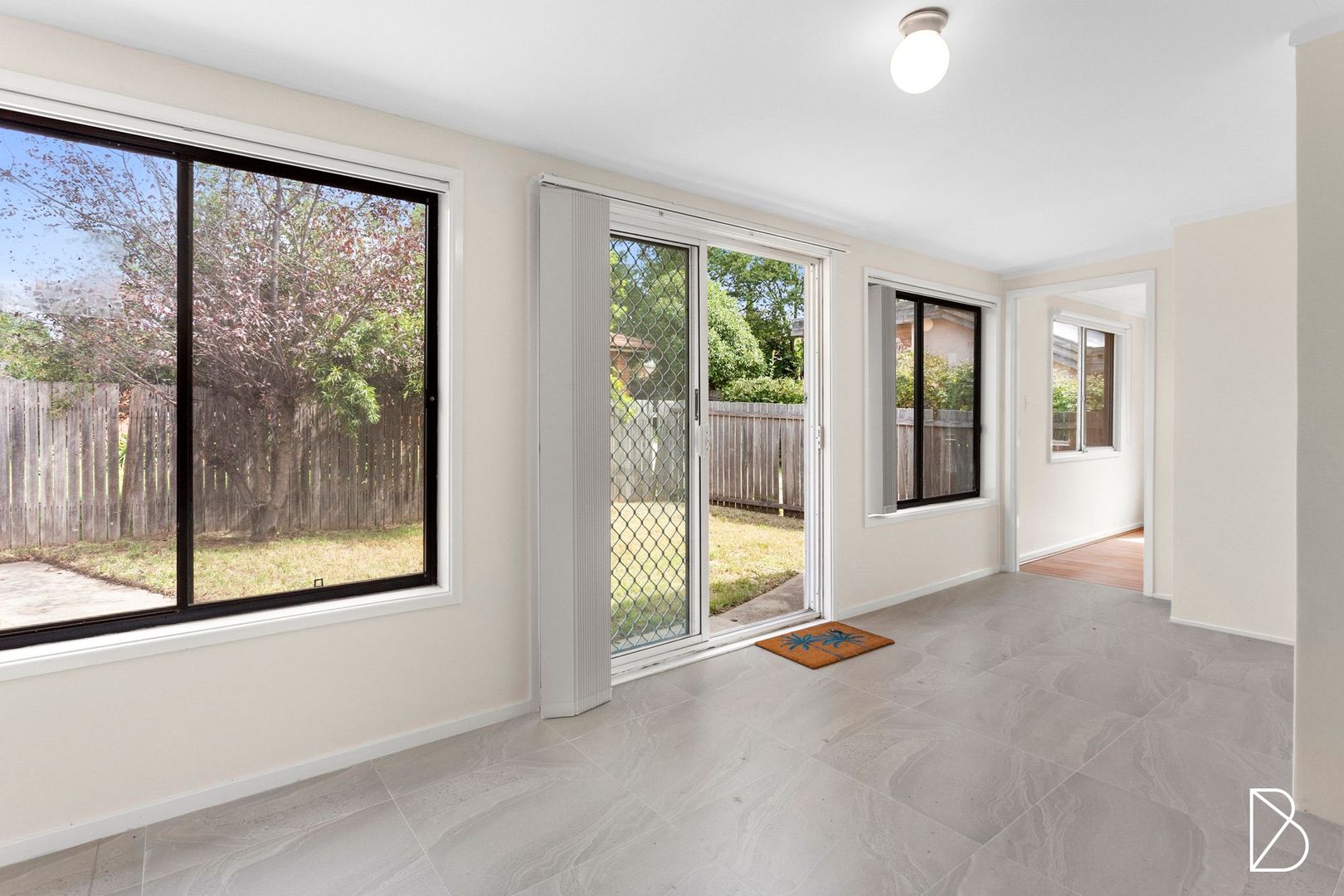 8A Lawley Street, Deakin ACT 2600, Image 2