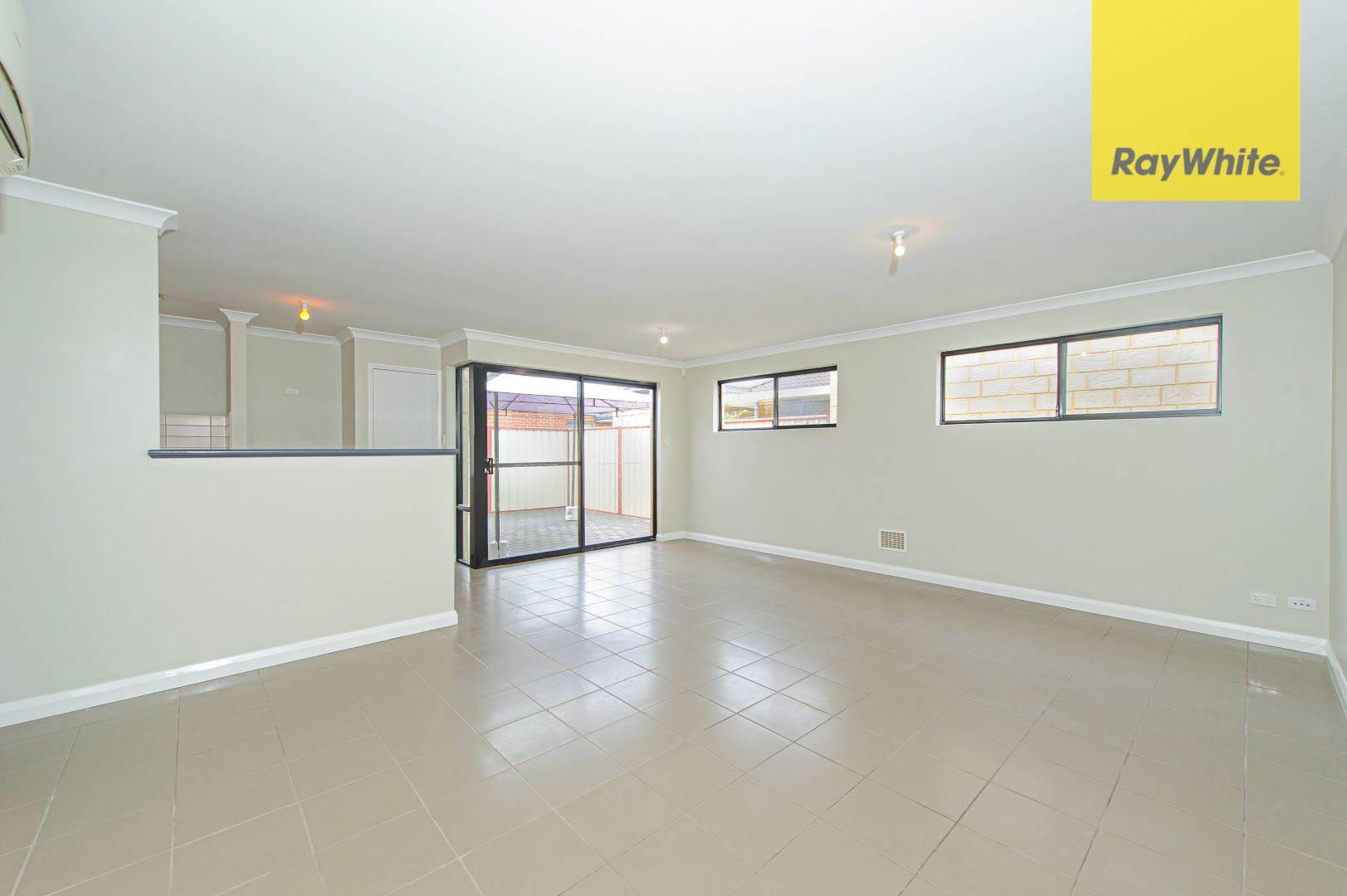 2/13 Mathoura Street, Midland WA 6056, Image 1