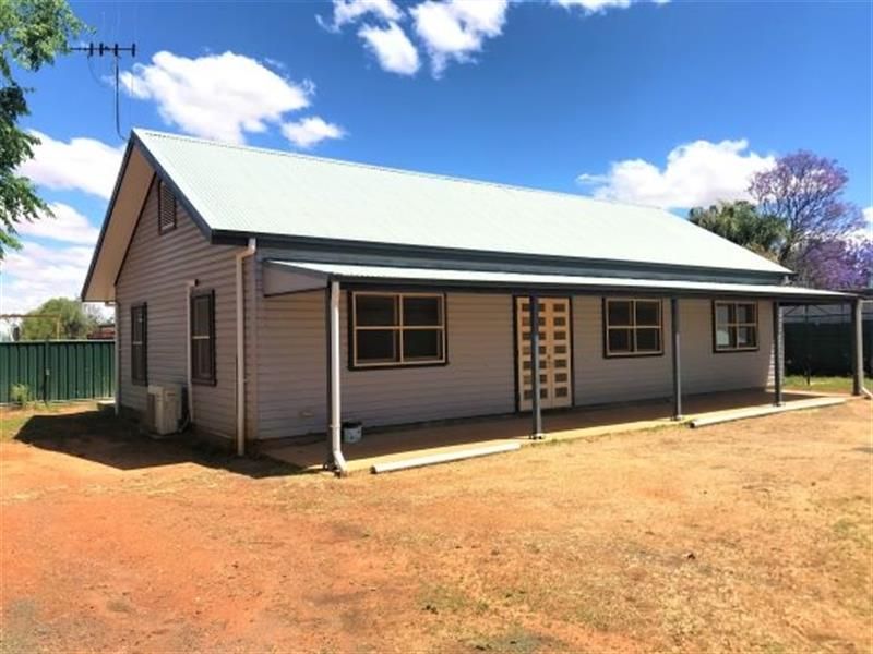 8 Harcourt Street Cobar Nsw 2835 House For Rent 350 Domain