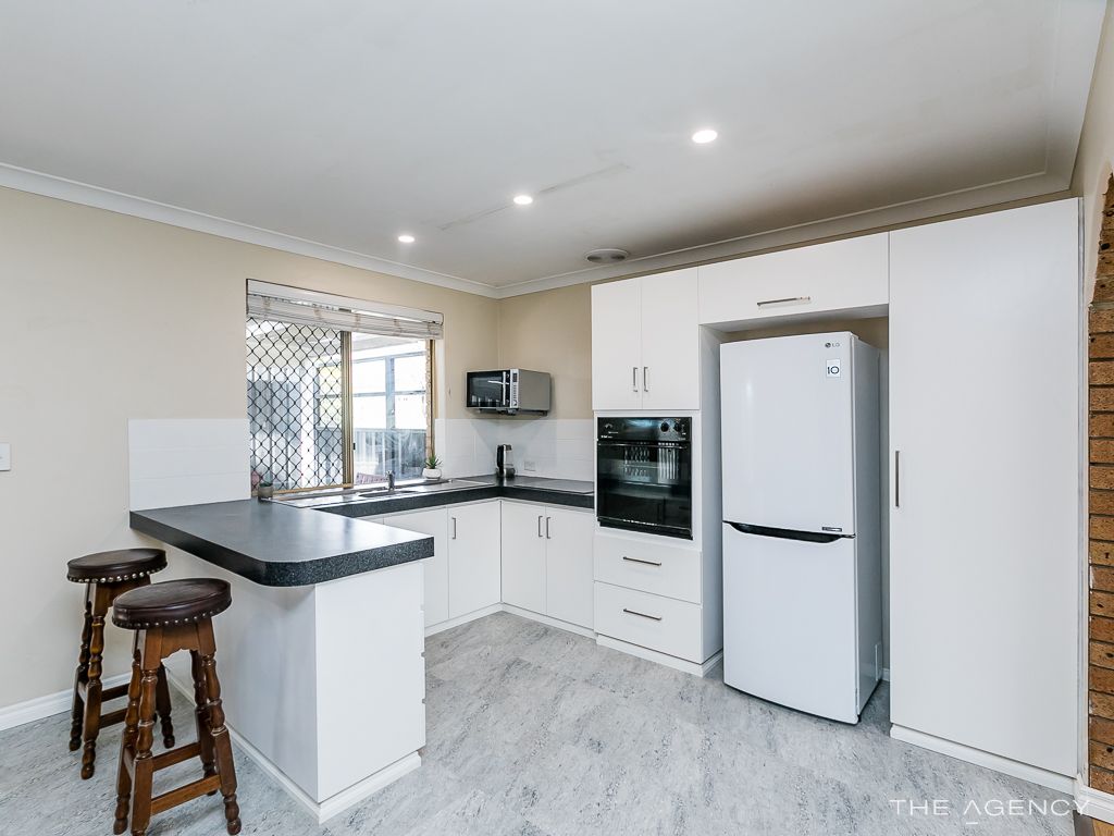 3 bedrooms House in 2 Martinup Court HEATHRIDGE WA, 6027
