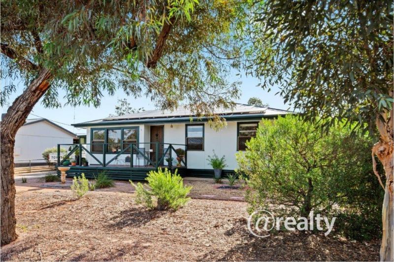 2 Barclay Street, Waikerie SA 5330, Image 0