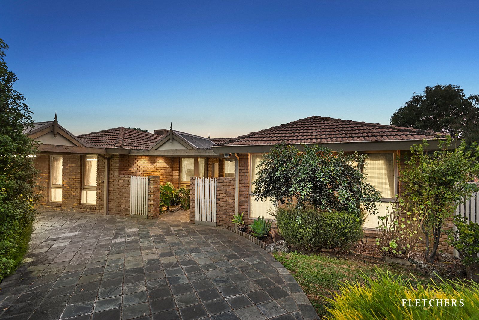 27 Davis Street, Burwood East VIC 3151, Image 0