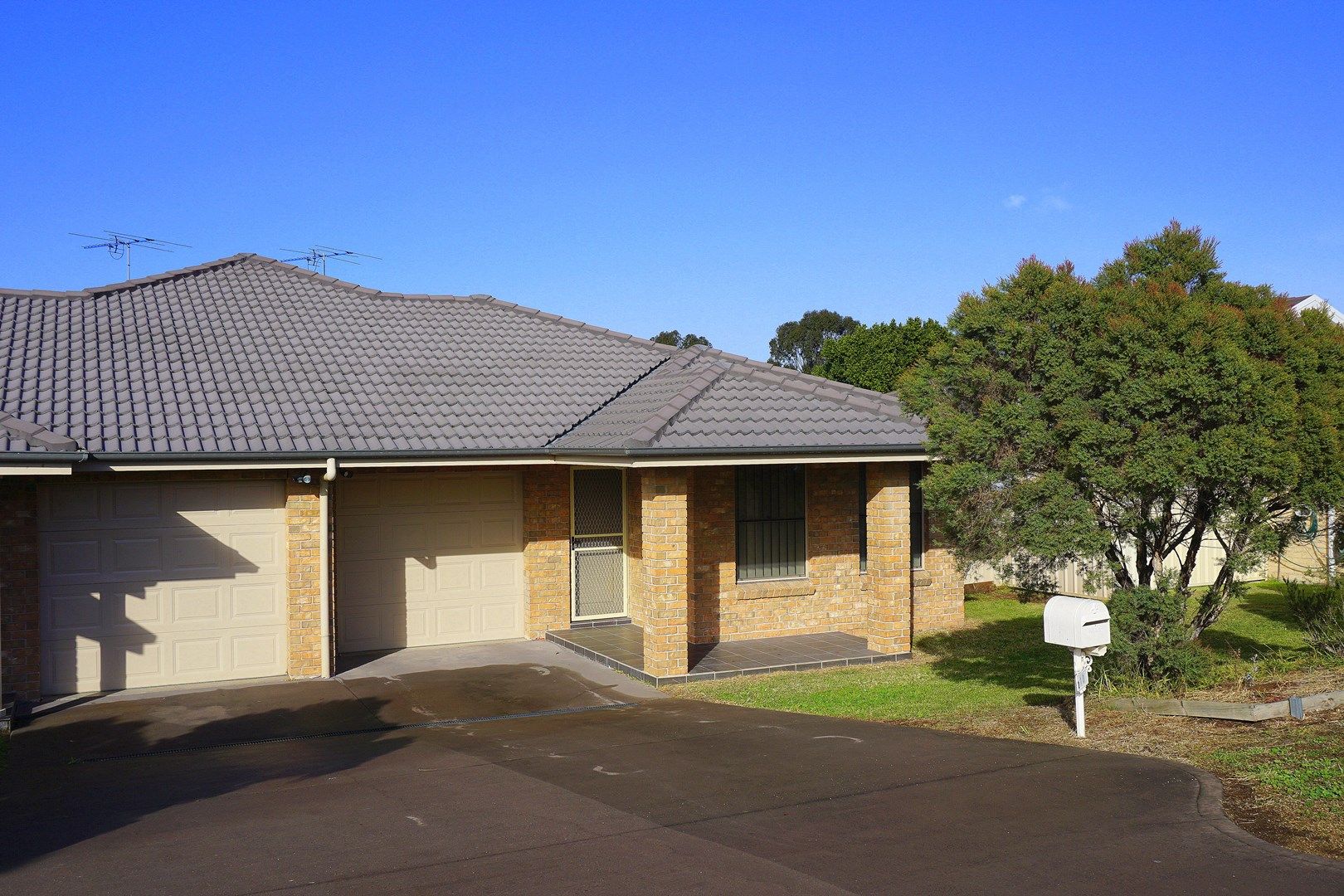 2/10 Pioneer Road, Singleton NSW 2330, Image 0