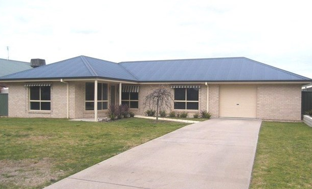 23 Dillon Avenue, Cootamundra NSW 2590