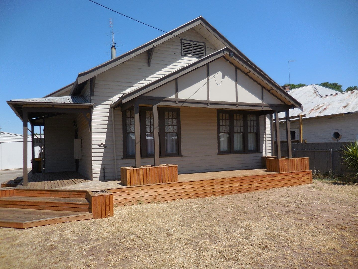 64 Jamouneau Street, Warracknabeal VIC 3393