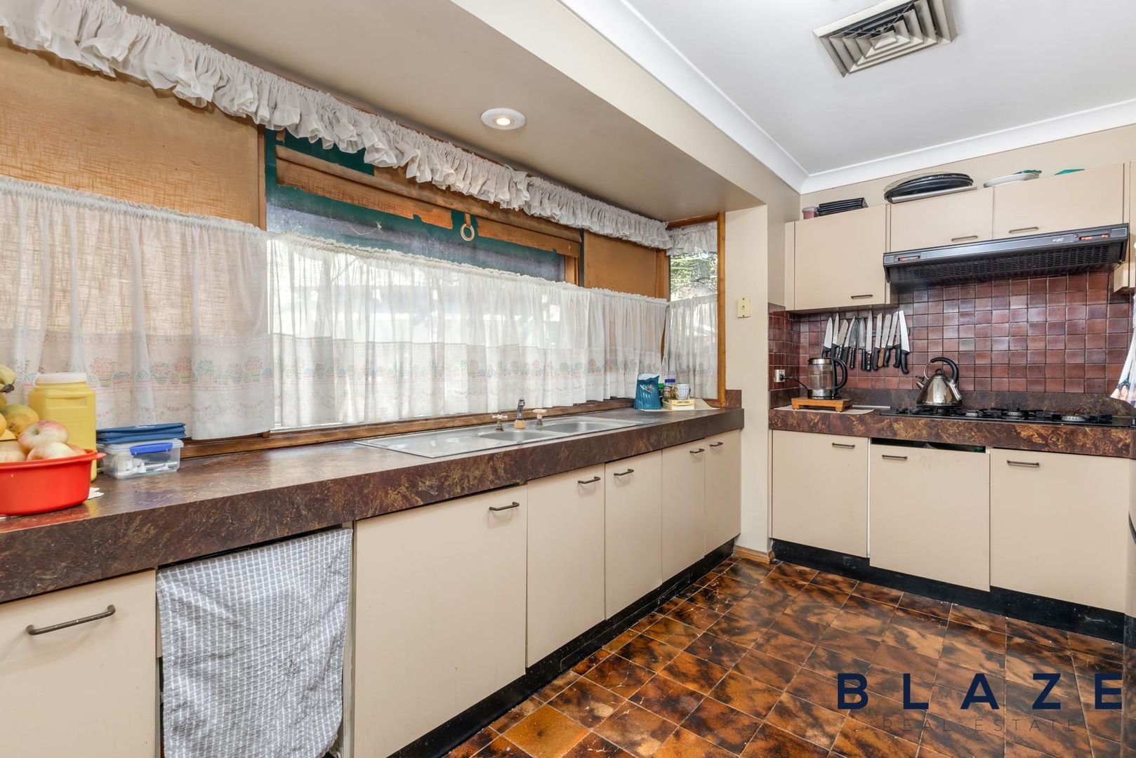 3 Lorne Place, Bossley Park NSW 2176, Image 2