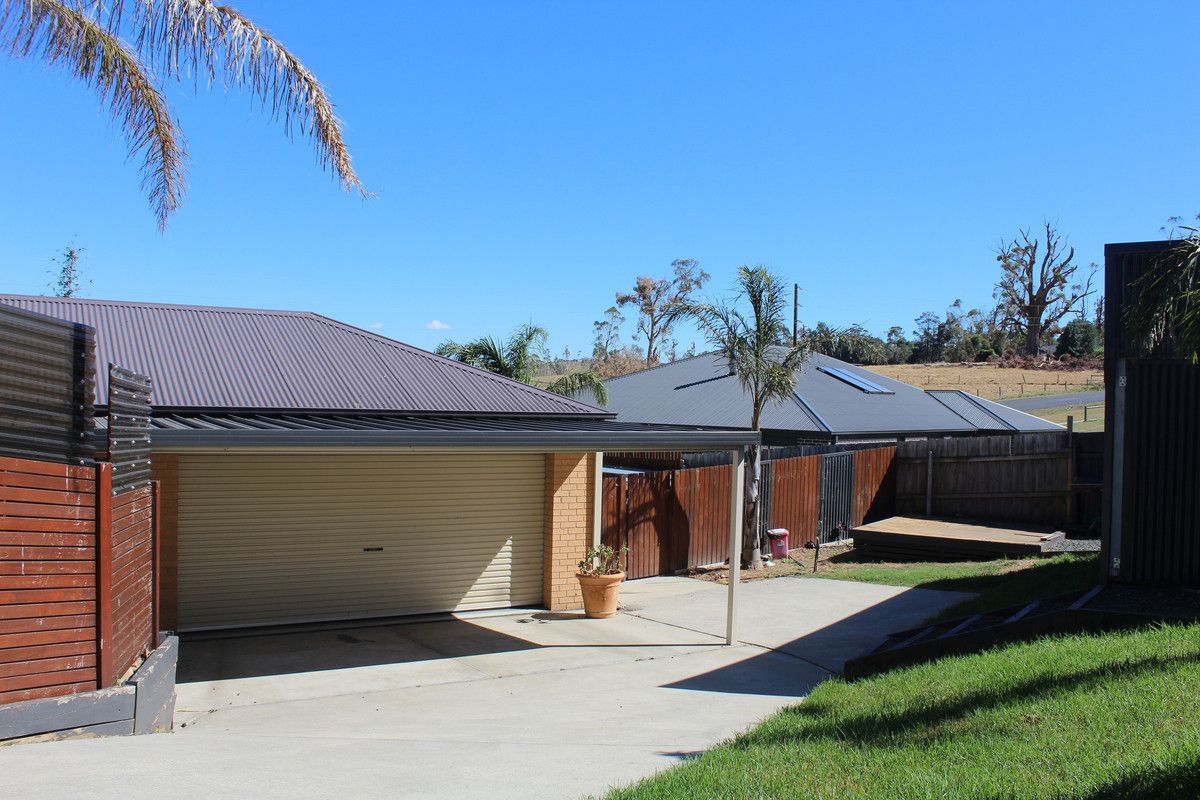 3 bedrooms House in 12 Eldon Court MIRBOO NORTH VIC, 3871
