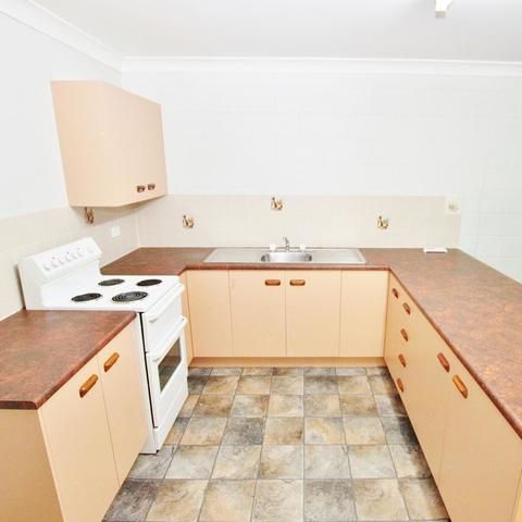 3 bedrooms Apartment / Unit / Flat in 2/382 Richardson Road NORMAN GARDENS QLD, 4701