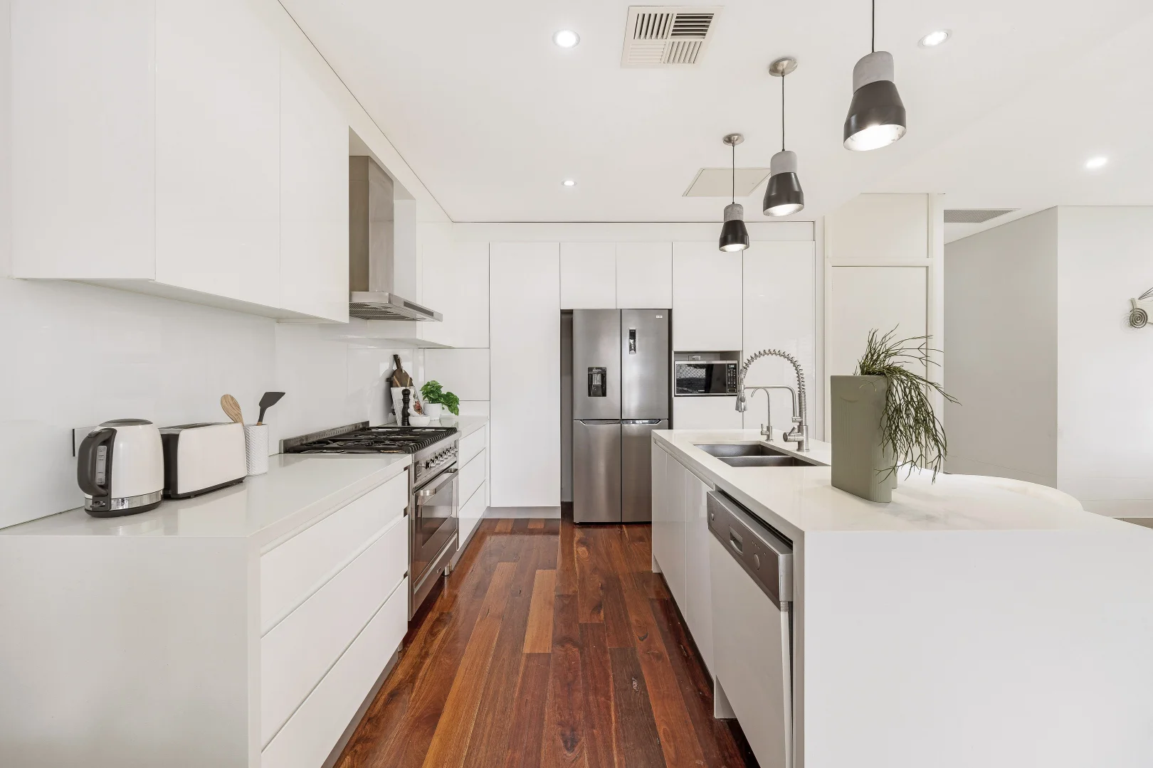 Additional image 2 of 264 Woniora Road, Blakehurst NSW 2221