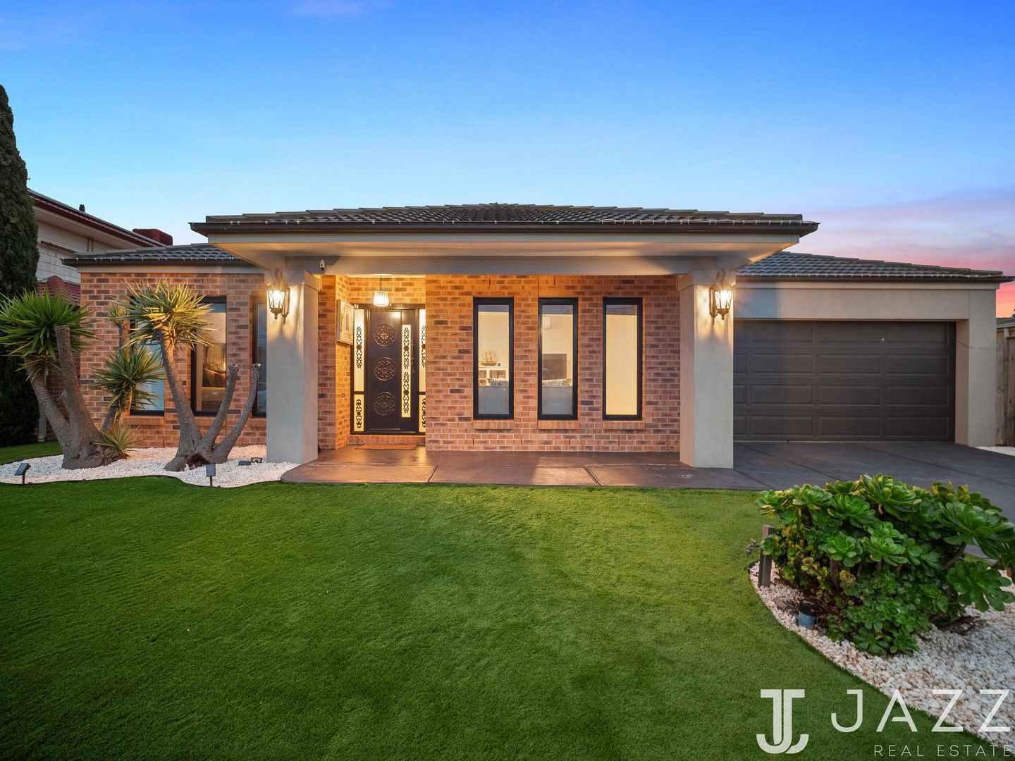 4 bedrooms House in 17 Adventure Way POINT COOK VIC, 3030