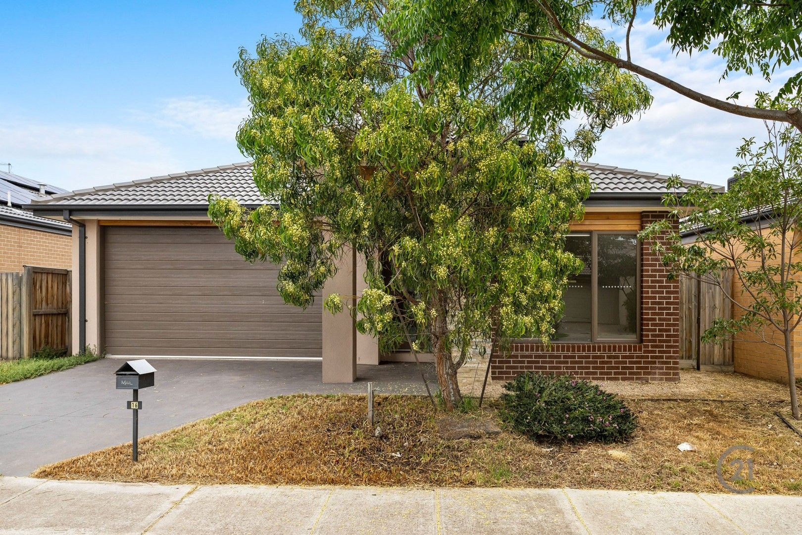 4 bedrooms House in 16 Chamberlain Way WILLIAMS LANDING VIC, 3027