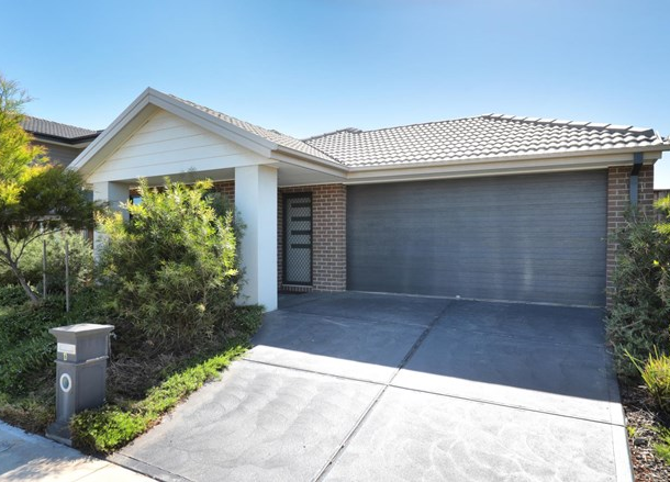 6 Fairwater Drive, Point Cook VIC 3030