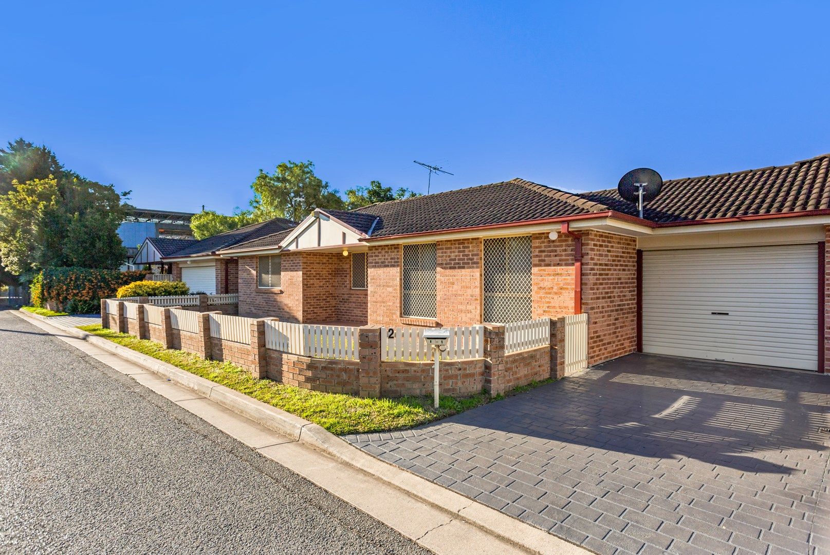 2/19 Broe Avenue, East Hills NSW 2213, Image 0