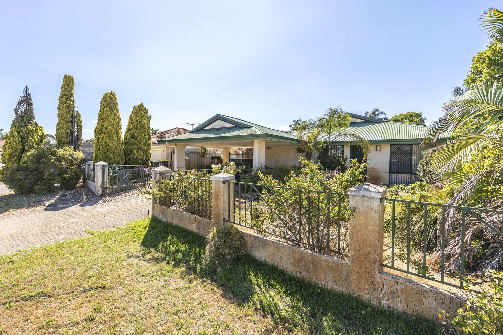 20 Stradbroke Place, Ballajura WA 6066, Image 0