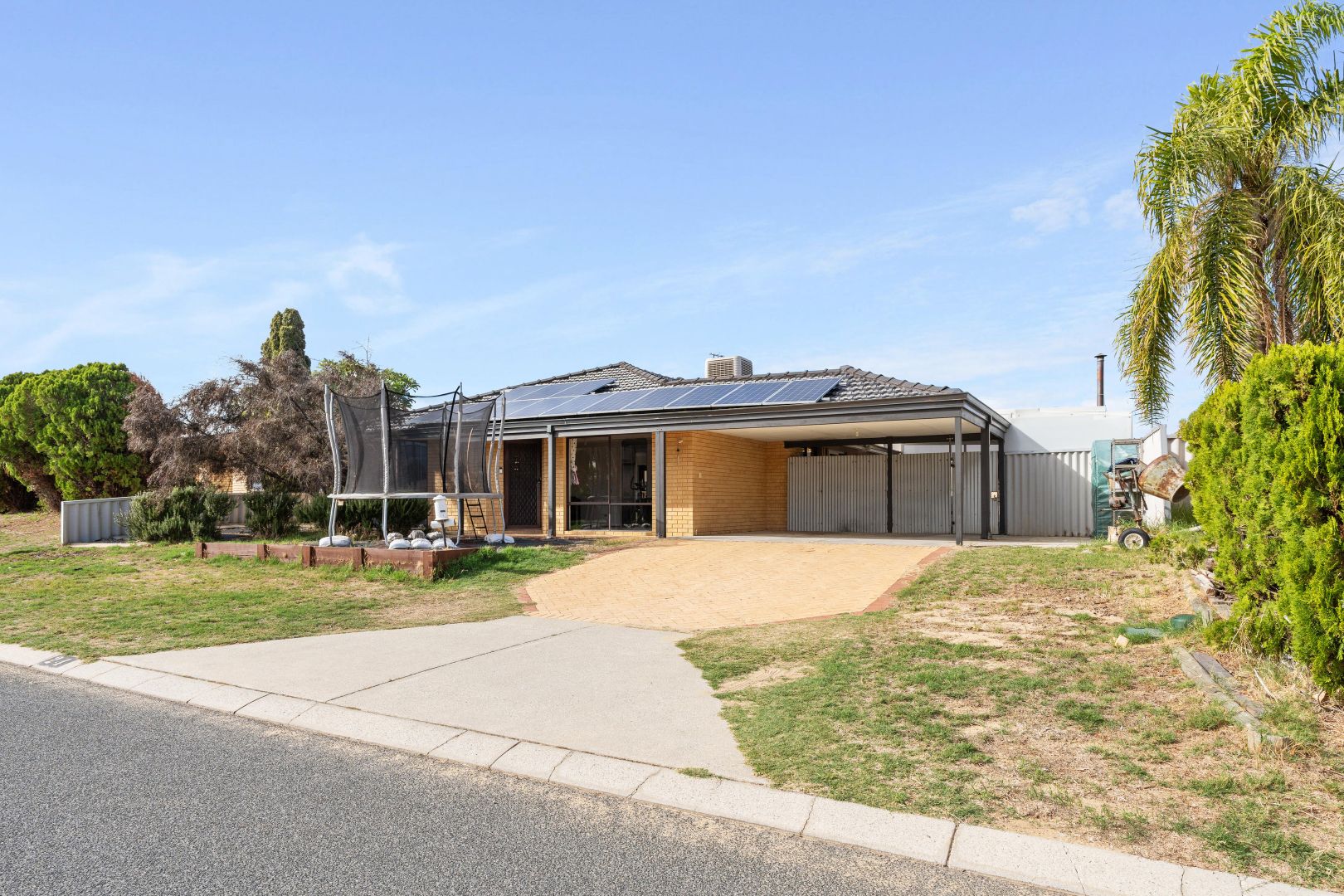 24 Hyland Crescent, Clarkson WA 6030, Image 2