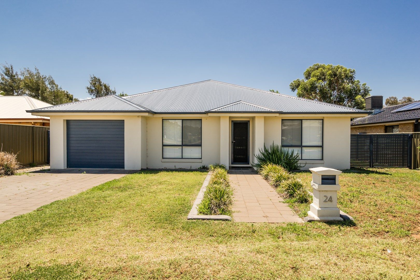 24 Cardiff Arms Avenue, Dubbo NSW 2830, Image 0