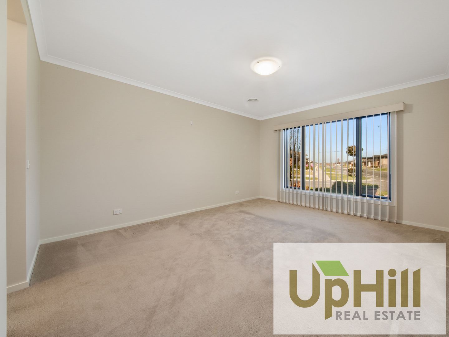 47 RIVERSTONE BOULEVARD, Clyde North VIC 3978, Image 2