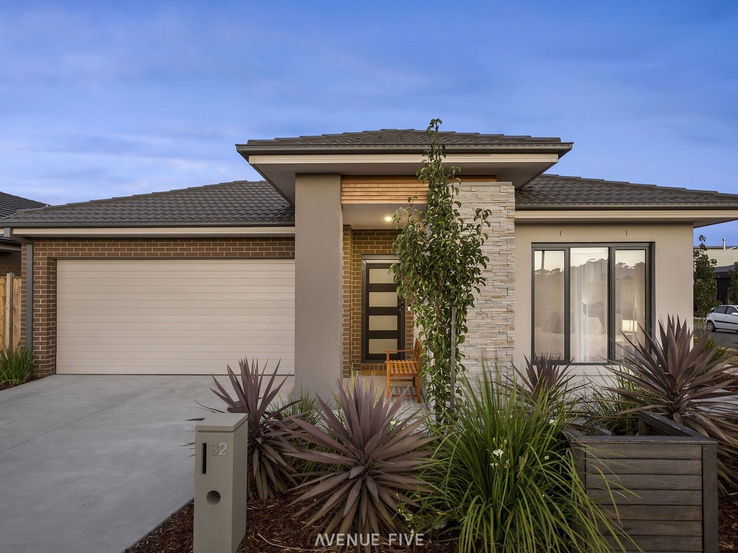 4 bedrooms House in 32 Pemberton Street MOUNT DUNEED VIC, 3217