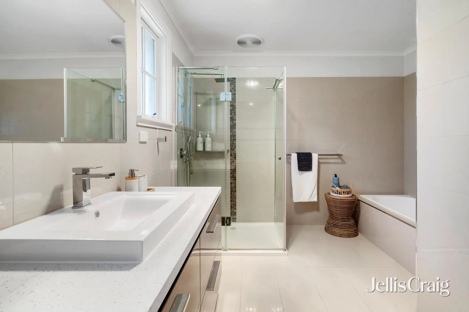 Additional image 9 of 52 Huntingfield Drive, Doncaster East VIC 3109