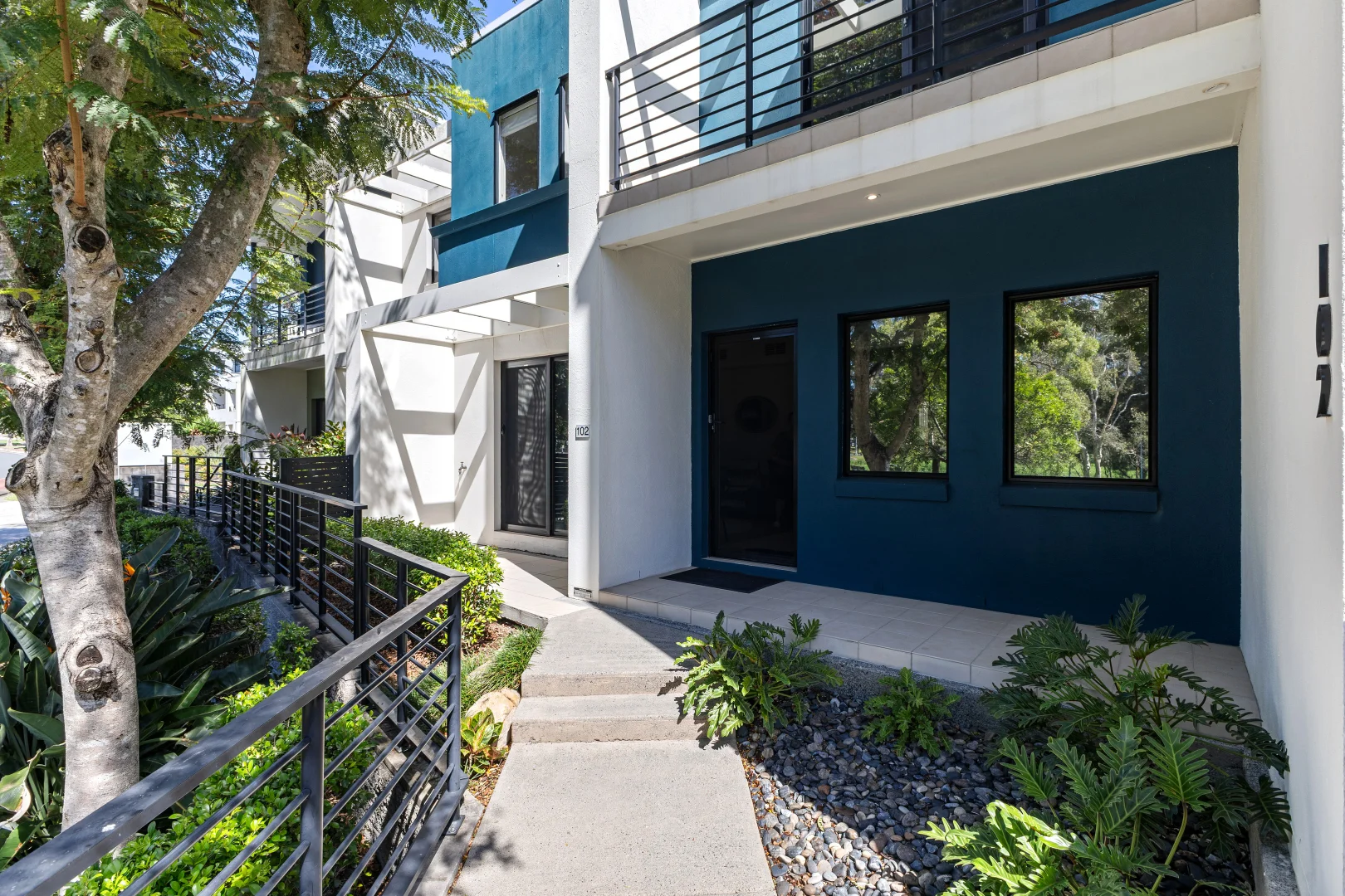 Additional image 2 of 102/16 Surbiton Ct, Carindale QLD 4152