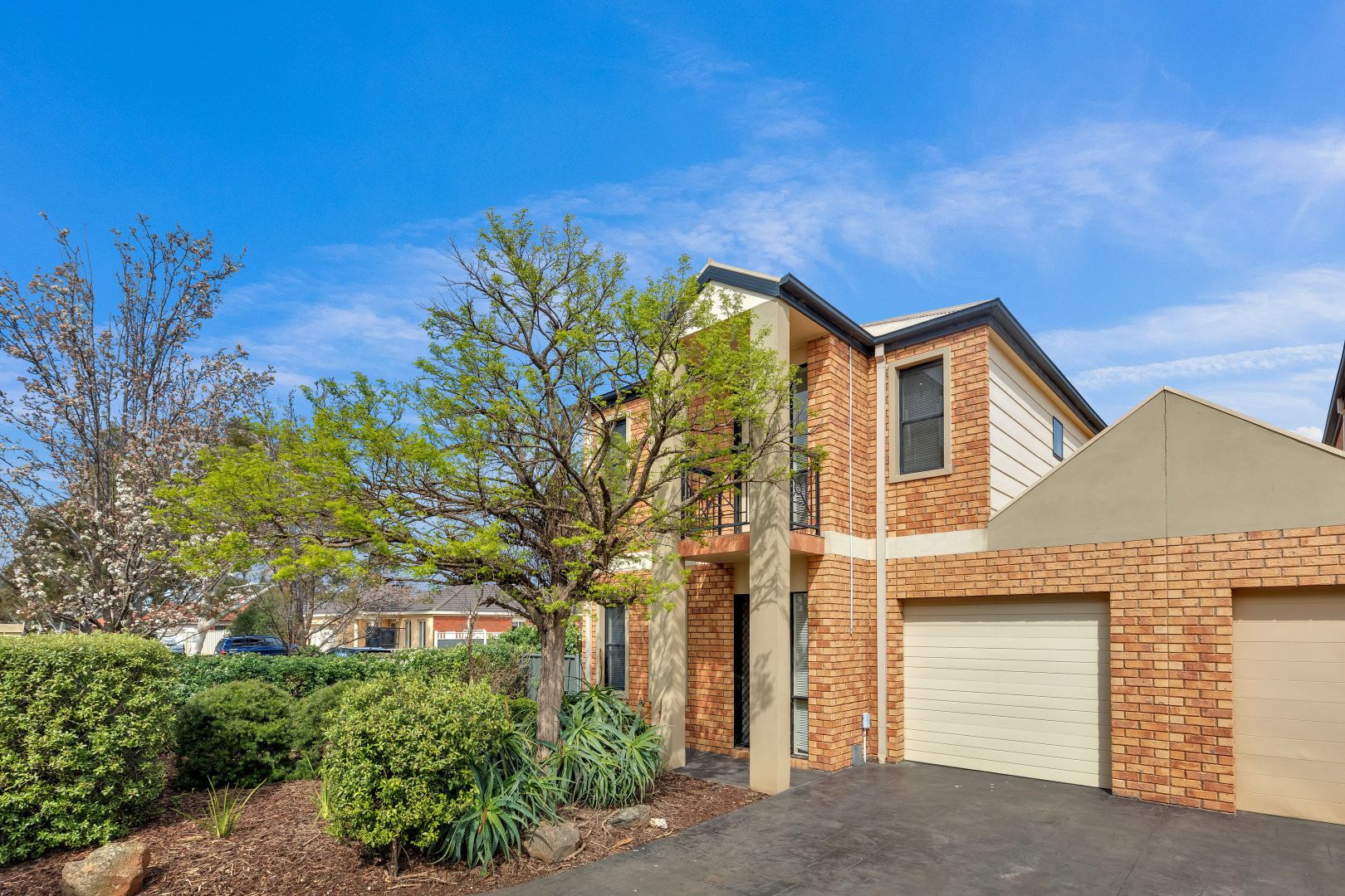 1/8 Lauffre Walk, Caroline Springs VIC 3023, Image 1