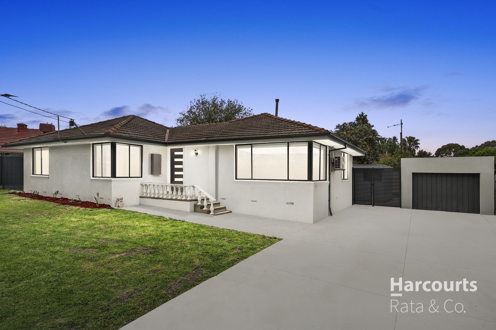 4 bedrooms House in 11 Dunbar Court LALOR VIC, 3075