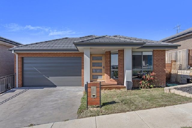 15 Gourgaud Street, Casey ACT 2913, Image 0