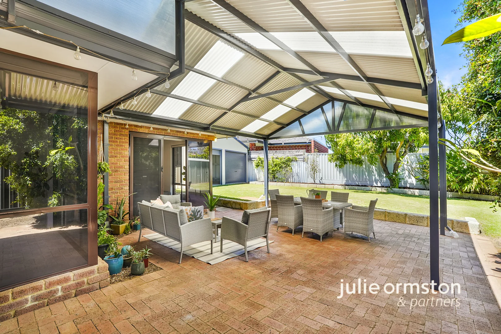 4 Gipsy Court, Beldon WA 6027 | Domain
