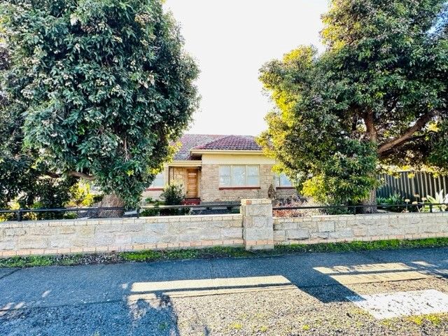 22 Seaview Road, Victor Harbor SA 5211, Image 0