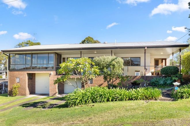 Picture of 61 Bay Road, BOLTON POINT NSW 2283