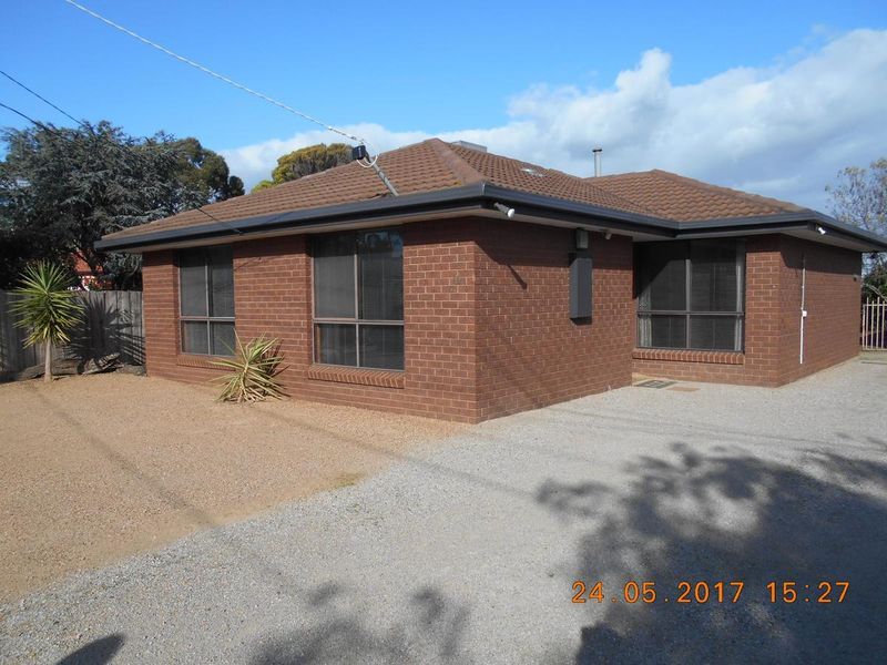 3 bedrooms House in 14 Hume Avenue MELTON SOUTH VIC, 3338