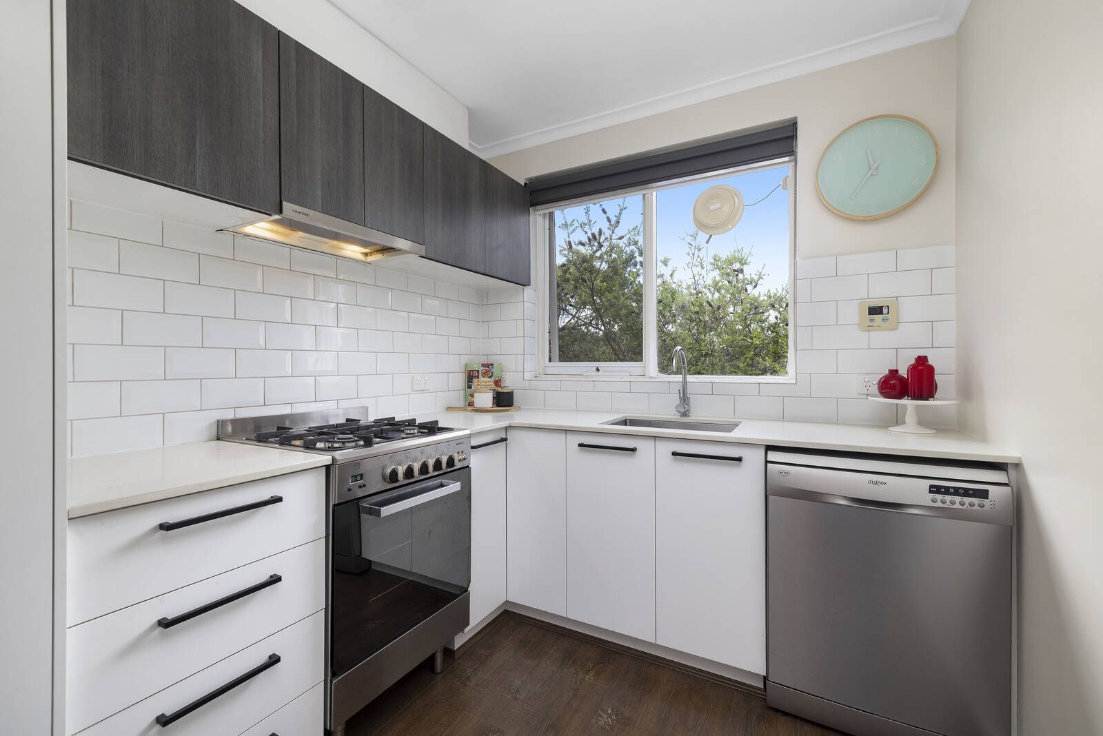 11/12 Grange Road, Carnegie VIC 3163, Image 2