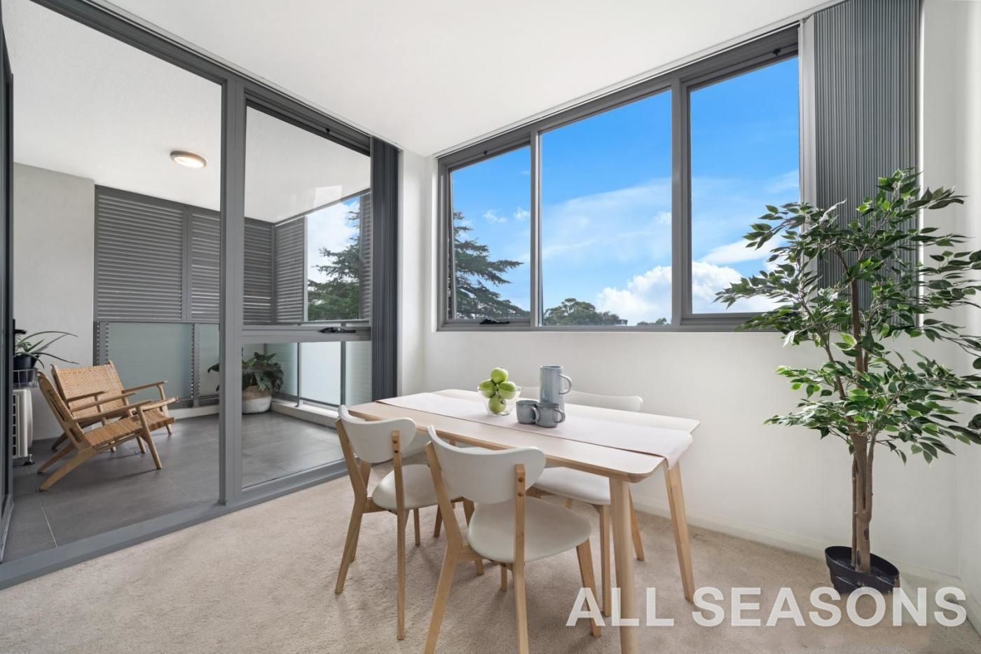 2 bedrooms Apartment / Unit / Flat in 403/450 Peats Ferry Road ASQUITH NSW, 2077